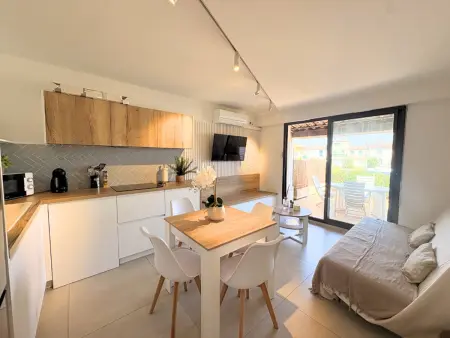 Appartement 1 chambre avec terrasse canal à Port Grimaud : photo 3
