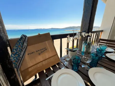 Location appartement à Port Grimaud, Appartement 4 pièces avec balcon et vue mer, wifi et parking