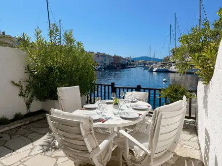 Maison rénovée Port Grimaud, 4 chambres, amarrage privé : photo 2