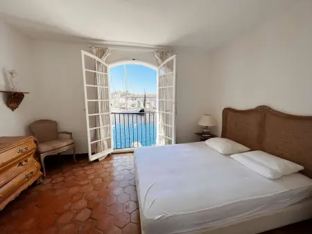 Maison rénovée Port Grimaud, 4 chambres, amarrage privé : photo 6