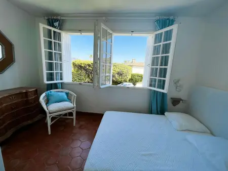 Maison rénovée Port Grimaud, 4 chambres, amarrage privé : photo 9