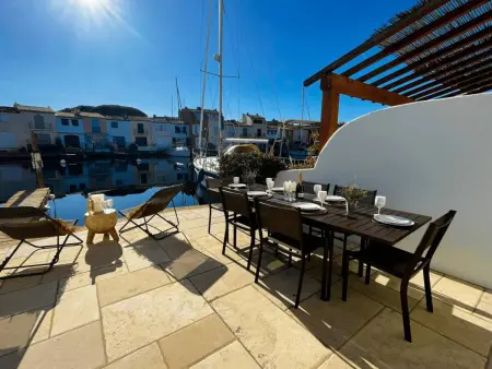 Location maison à Port Grimaud, Maison moderne 4 ch climatisée avec Wi-Fi à Port Grimaud