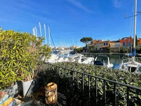 Appartement 2 pièces avec terrasse vue canaux à Port Grimaud : photo 7