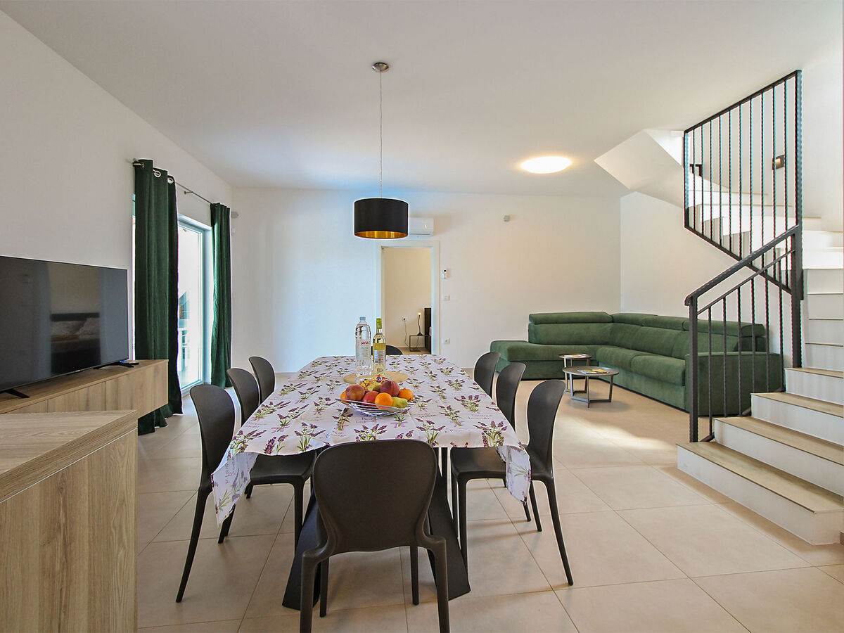 Maison 8 lits à Fažana, terrasse et barbecue - Photo 14