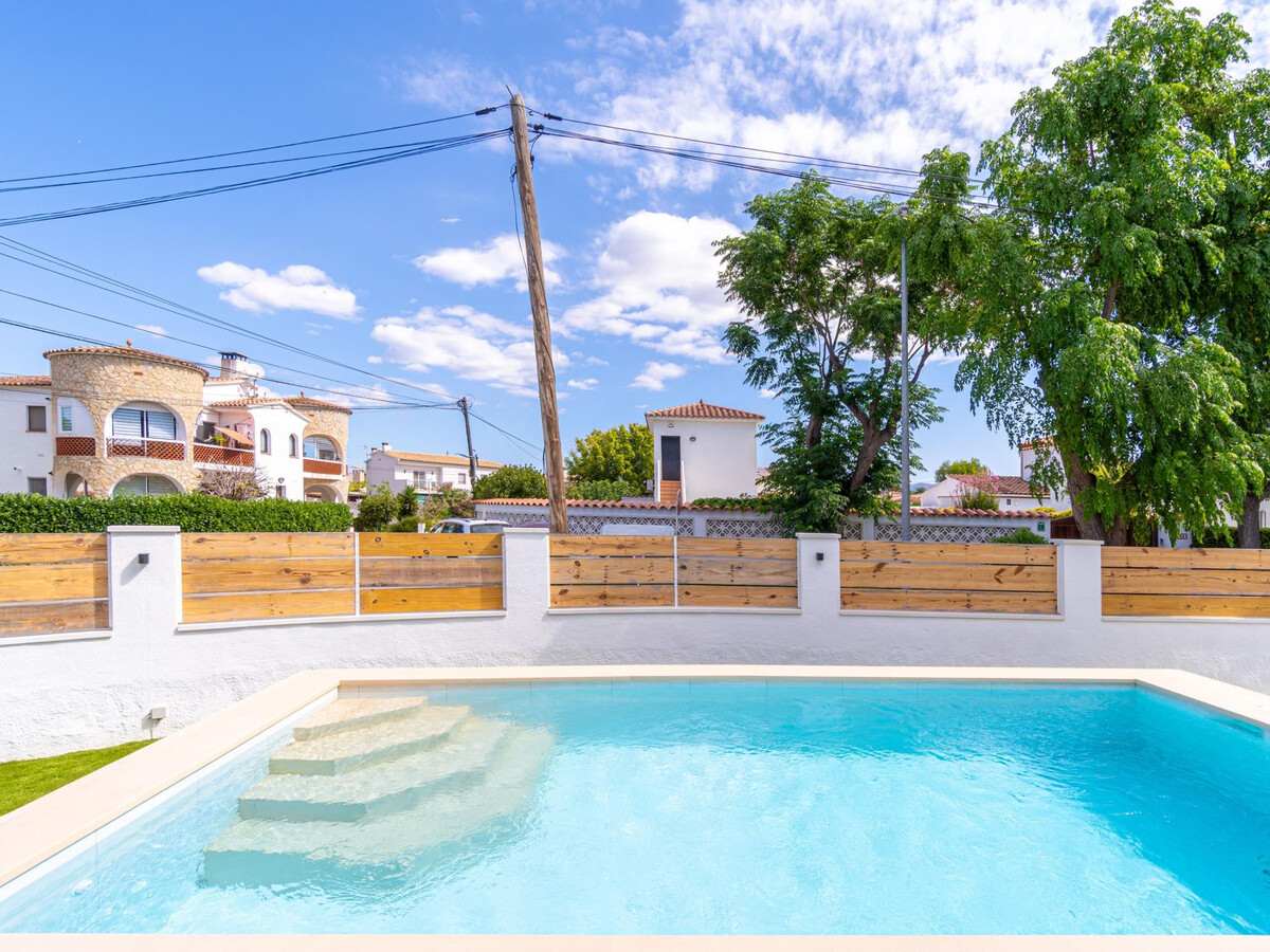 Appartement 3 chambres à Empuriabrava, piscine partagée - Photo 1