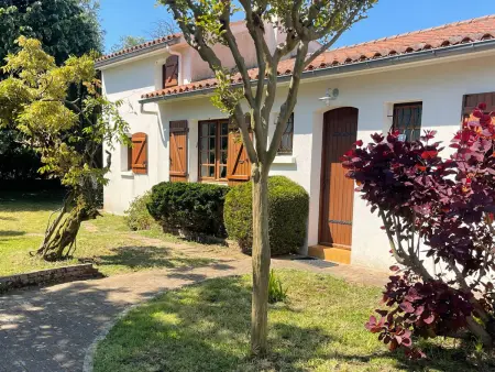 Location maison à Saint Vincent sur Jard, Maison rénovée pour 8 personnes à 800m de la plage avec parking