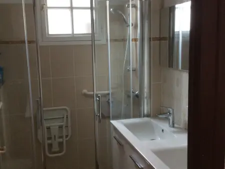 Maison rénovée pour 8 personnes à 800m de la plage avec parking - Photo 11