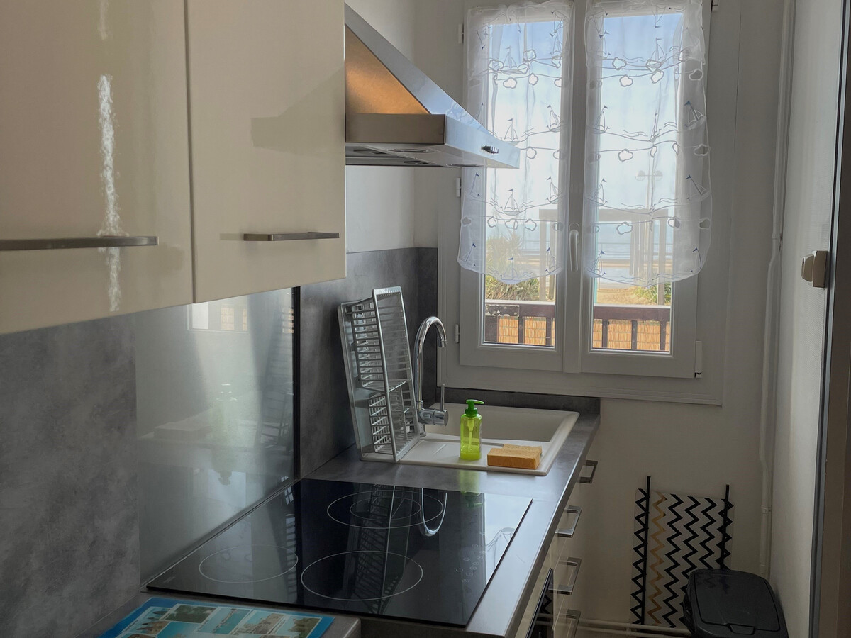 Studio 25m² rez-de-chaussée vue mer avec balcon - Photo 12