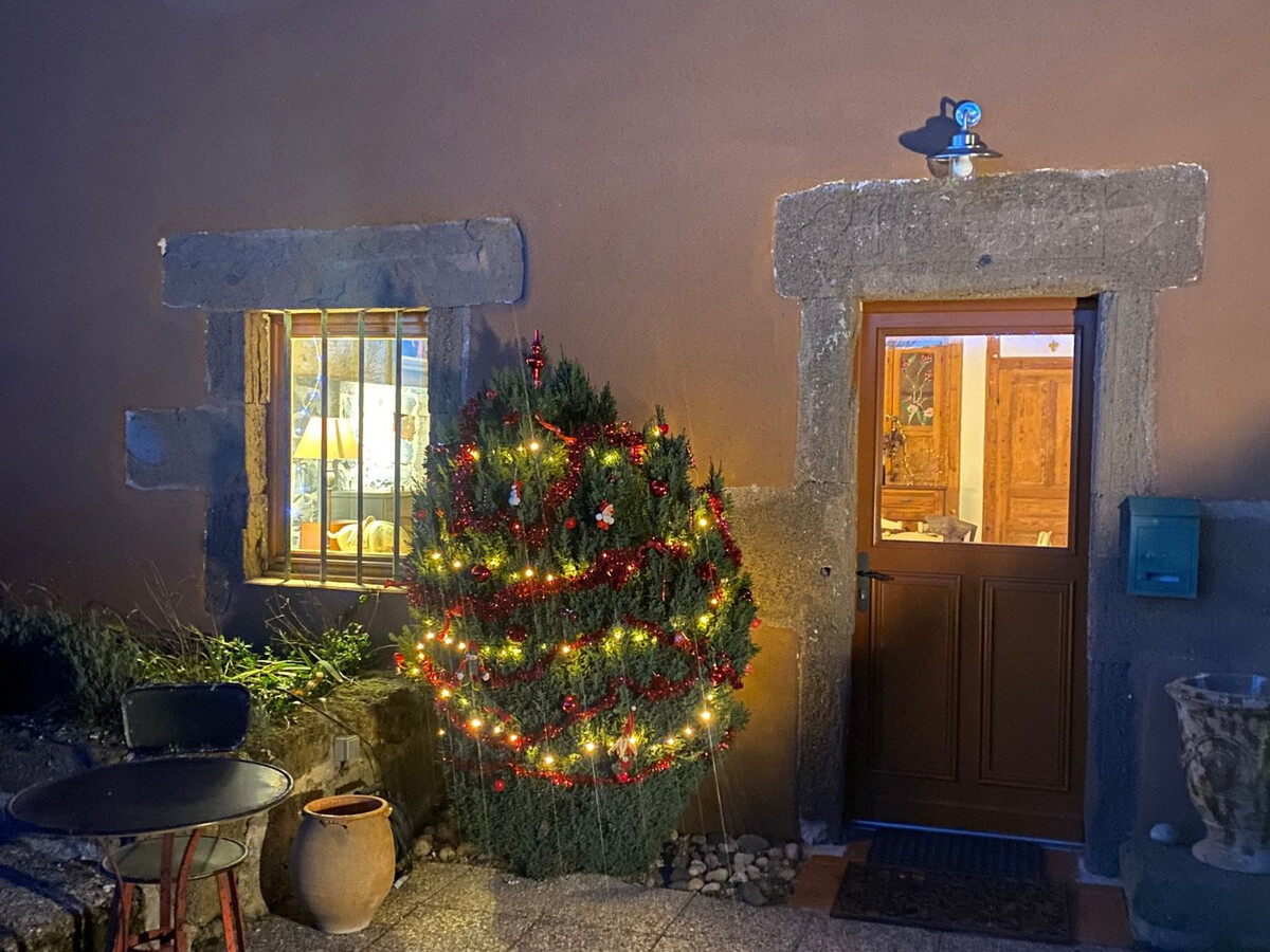 Gîte la Béraine à Saint-Bérain, ferme rénovée avec poêle à bois - Photo 5
