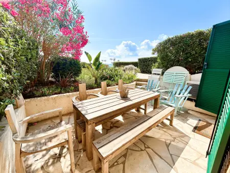 Location appartement à Port Grimaud, Appartement rénové RDV - Accès direct plage - Port Grimaud - 4 pers.