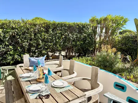 Appartement rénové avec terrasse et accès plage - Port Grimaud : photo 2