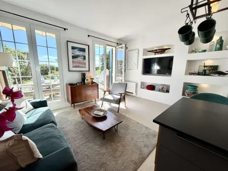 Appartement rénové avec terrasse et accès plage - Port Grimaud : photo 3