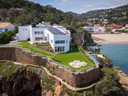 Location maison à Sa Riera, Villa Luxe en Bord de Mer - Piscine, 10 Pers, Costa Brava