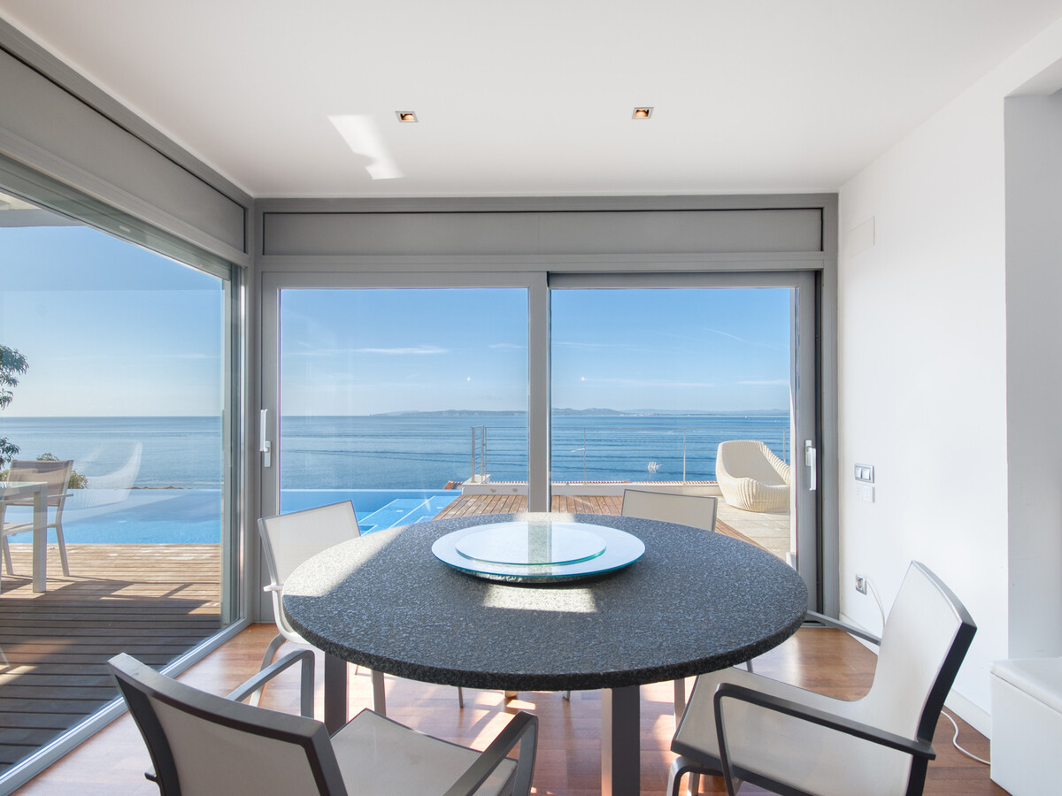Villa 4 chambres avec piscine à débordement à Roses - Photo 10