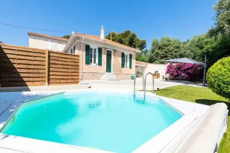Location appartement à LE CANNET, Villa au Cannet avec piscine chauffée