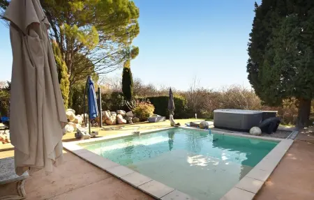 Maison 130 m² piscine et jacuzzi, Entraigues-sur-la-Sorgue : photo 10