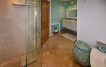 Maison 130 m² piscine et jacuzzi, Entraigues-sur-la-Sorgue : photo 18
