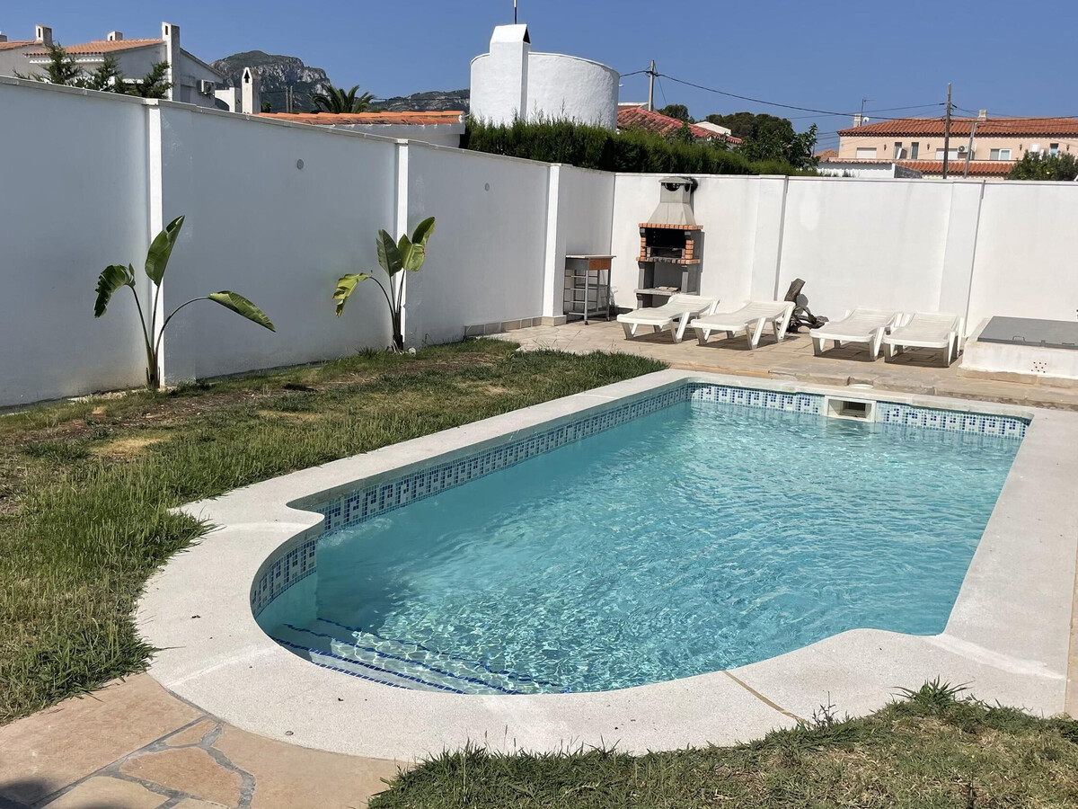 Villa 3 chambres avec piscine privée à Miami Platja - Photo 2
