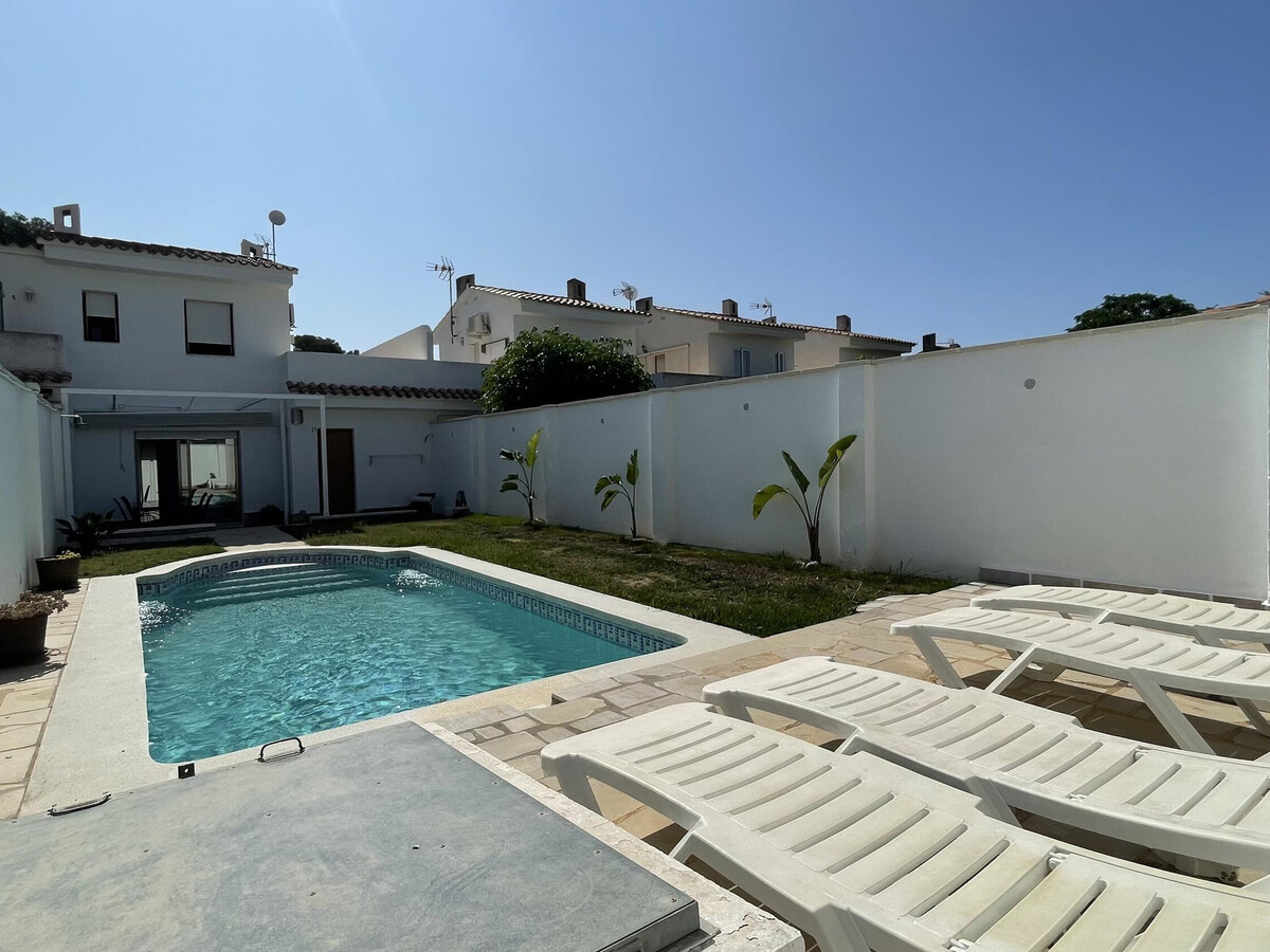 Villa 3 chambres avec piscine privée à Miami Platja - Photo 4