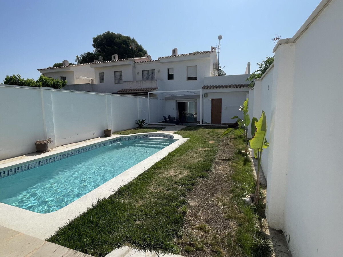Villa 3 chambres avec piscine privée à Miami Platja - Photo 8