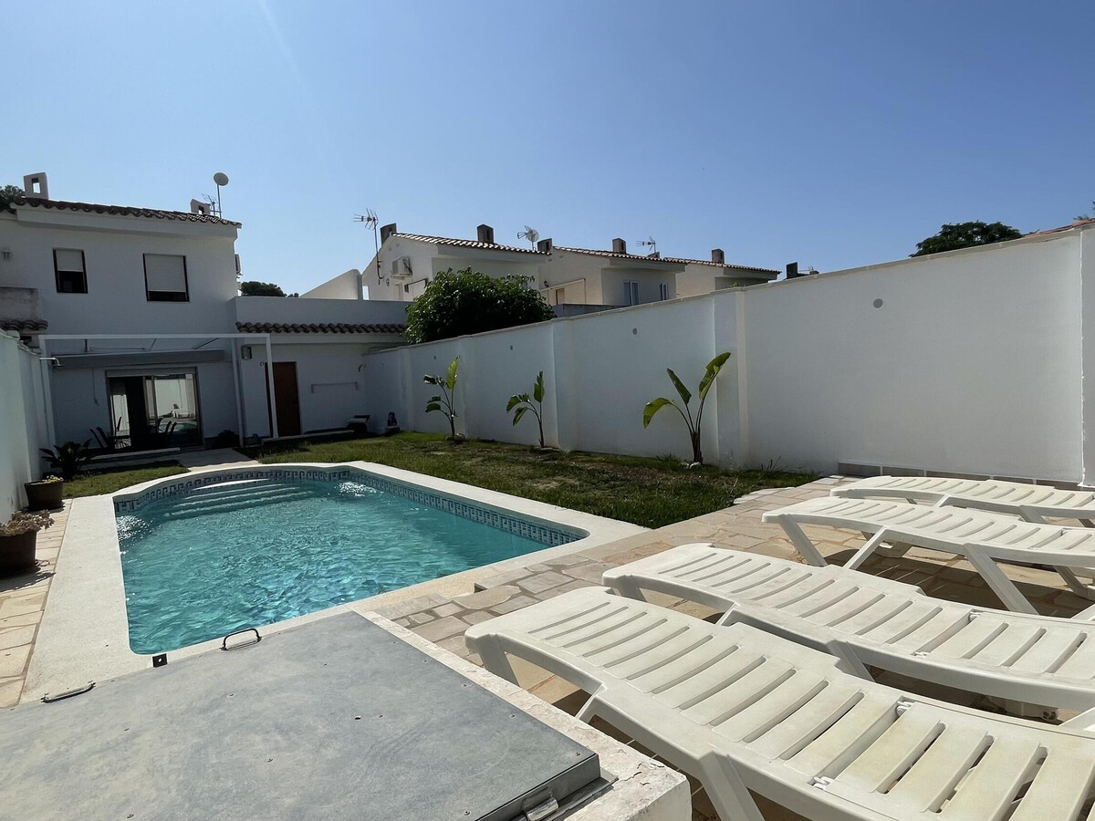 Villa 3 chambres avec piscine privée à Miami Platja - Photo 11