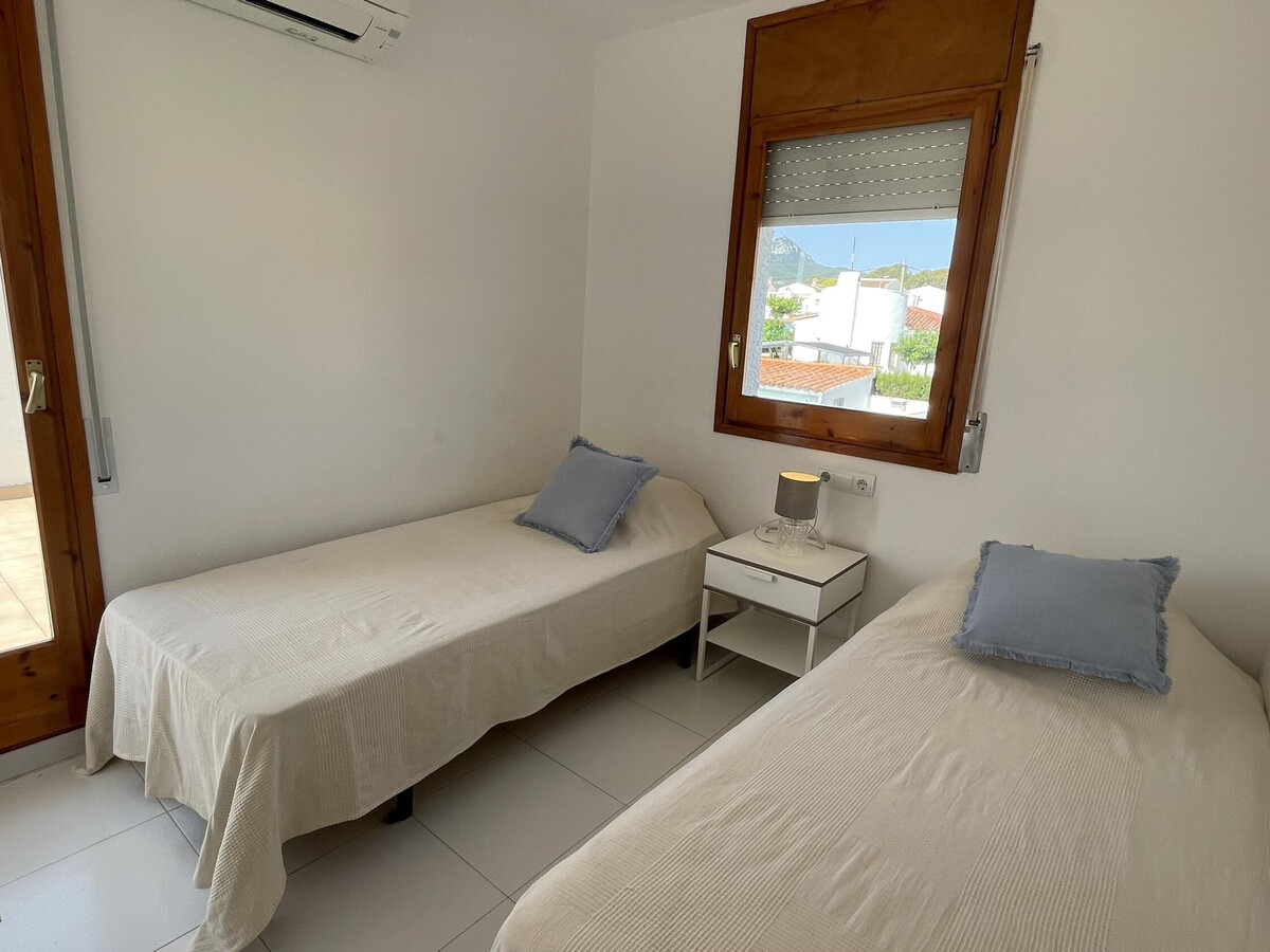 Villa 3 chambres avec piscine privée à Miami Platja - Photo 25
