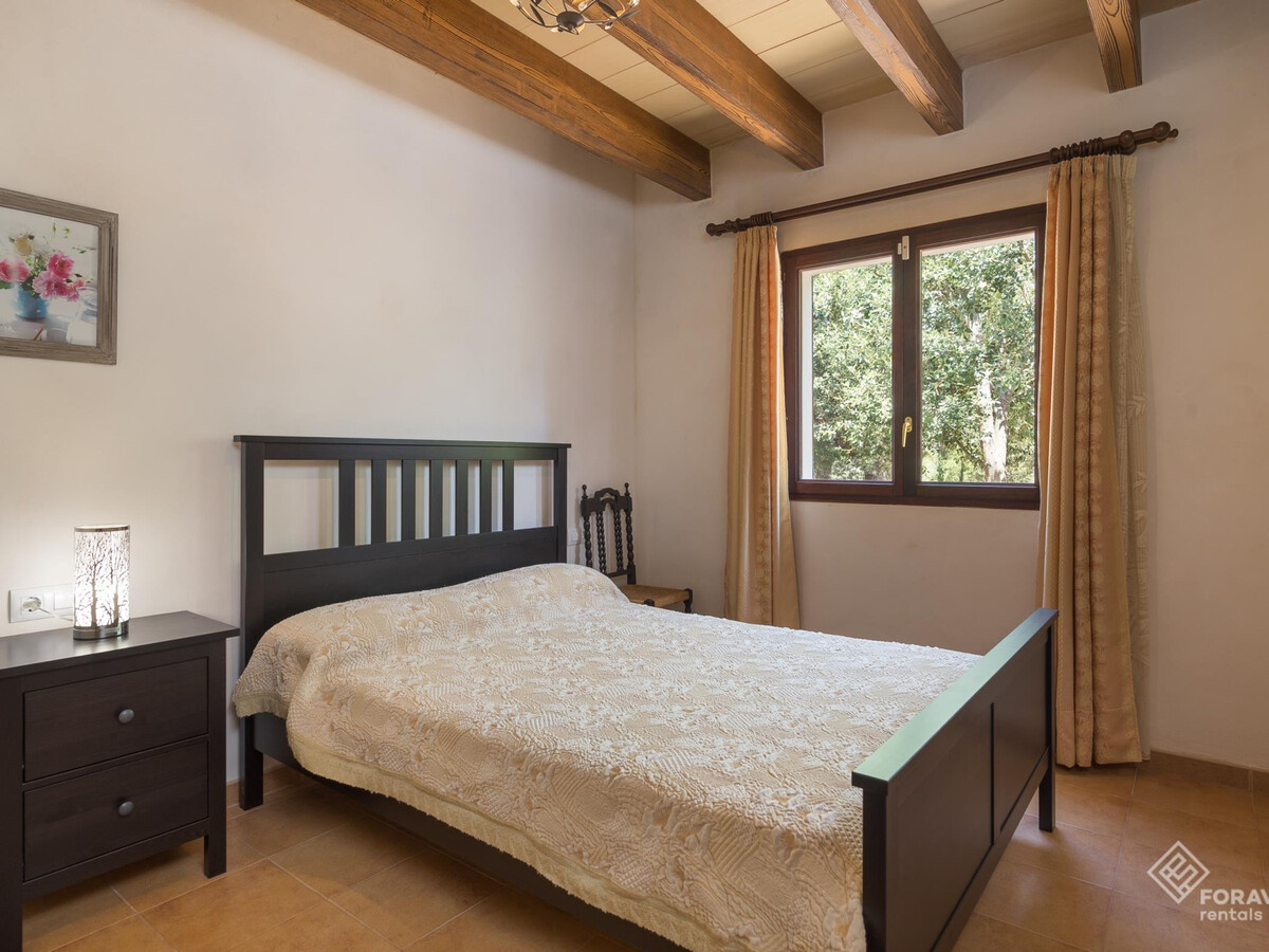 Villa rustique Campanet : piscine, jardin et vue Serra Tramuntana - Photo 18