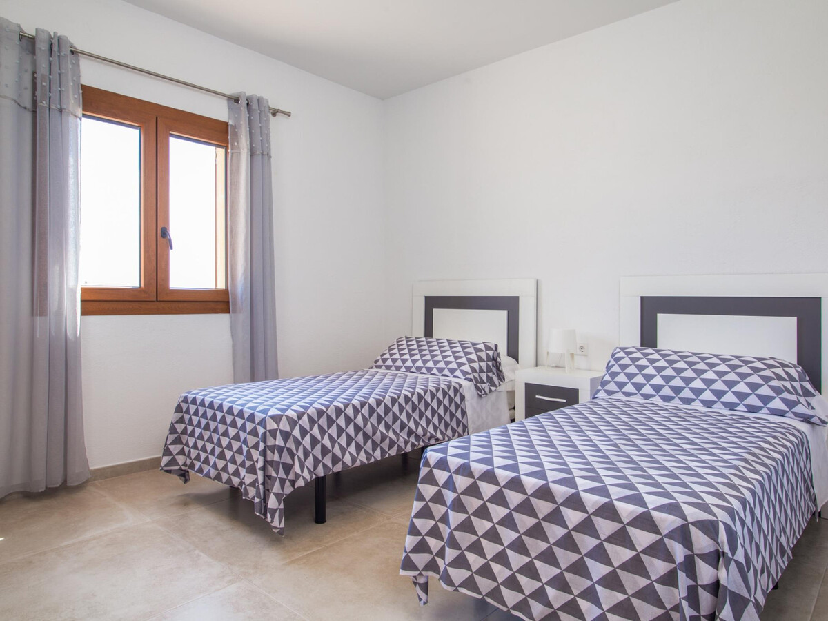 Villa neuve 5 chambres piscine et jardin à Sa Pobla - Photo 23