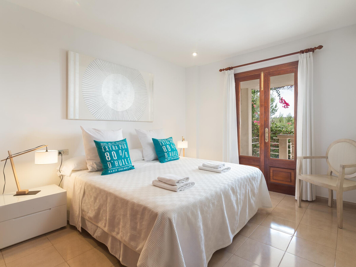 Villa 210 m² avec piscine et vue baie à Alcanada - Photo 7