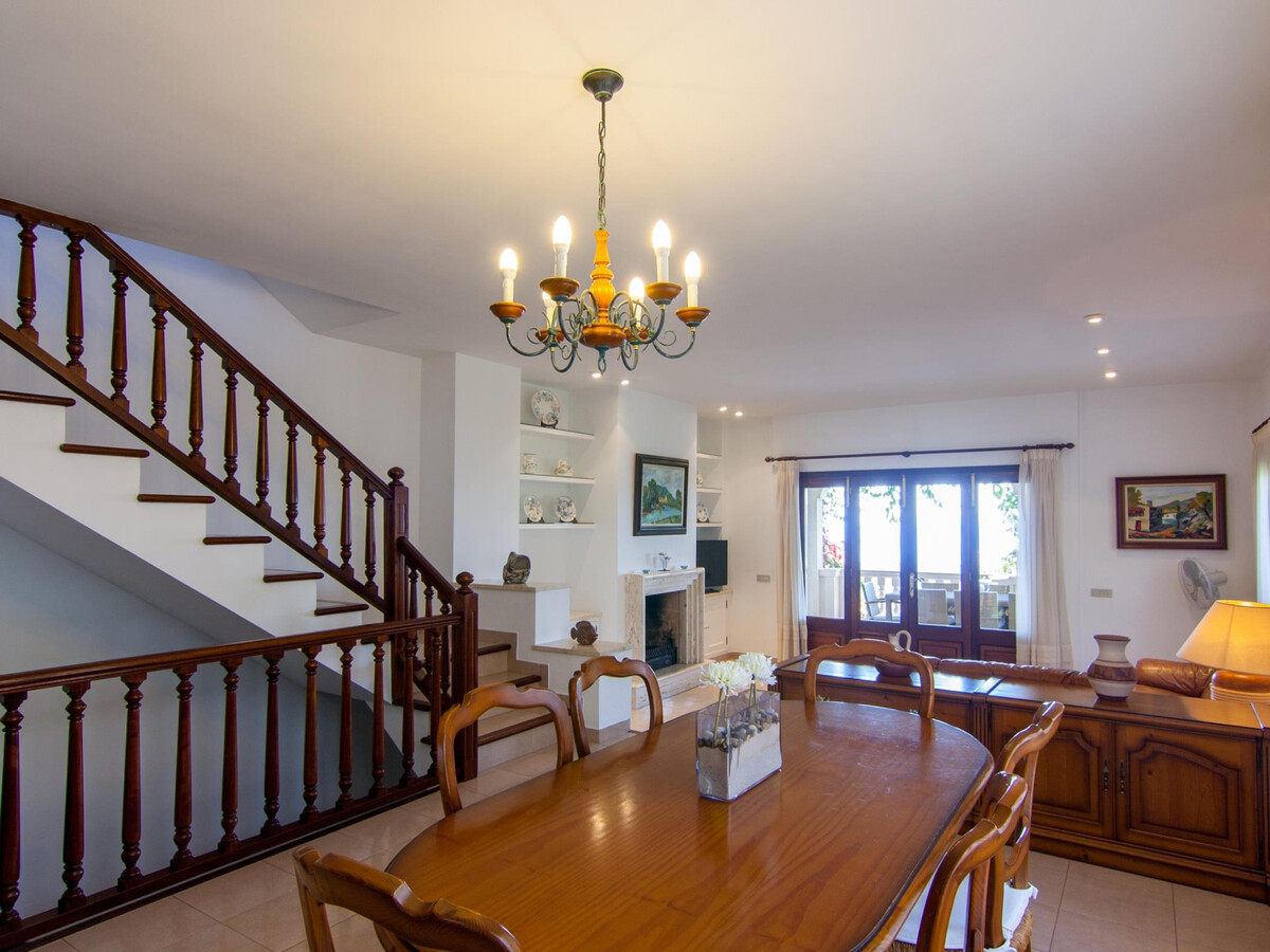Villa 210 m² avec piscine et vue baie à Alcanada - Photo 18