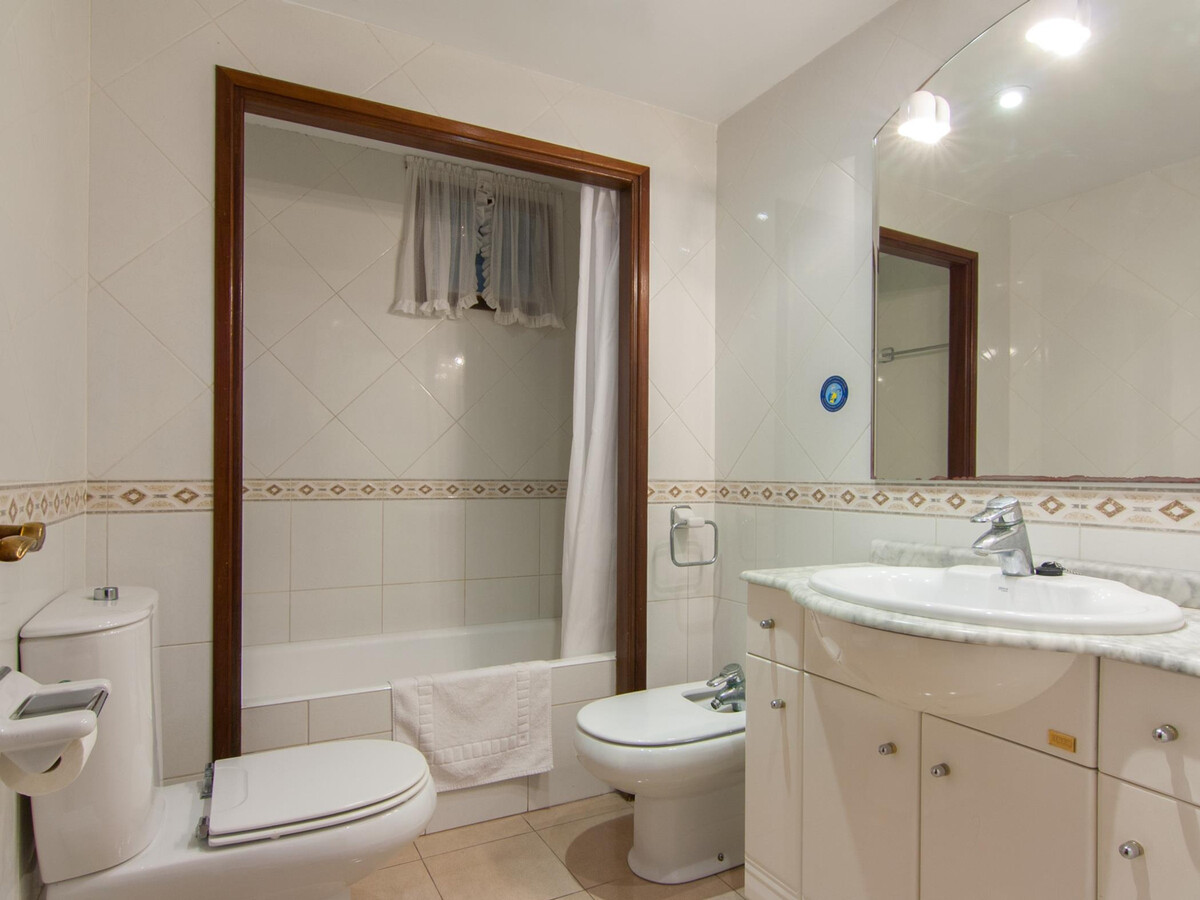 Villa 210 m² avec piscine et vue baie à Alcanada - Photo 22