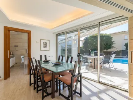Villa d'architecte vue mer à Llucmajor, piscine et salle de sport : photo 11
