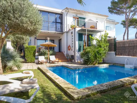 Location villa à Can Picafort, Maison moderne avec piscine et jardin proche plage