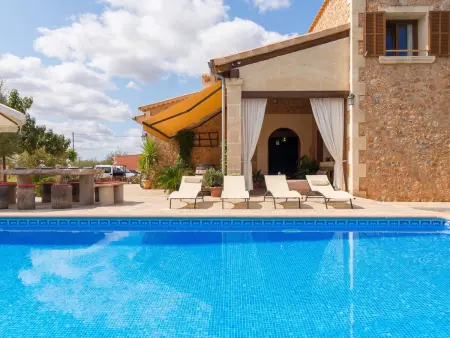 Location villa à Binissalem, Villa rustique avec piscine et jardin à Binissalem