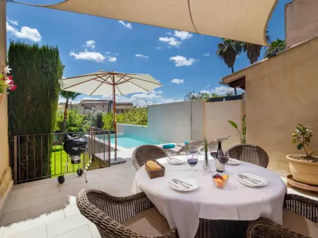 Location villa à Llubí, Maison typique avec piscine et terrasse à Llubí