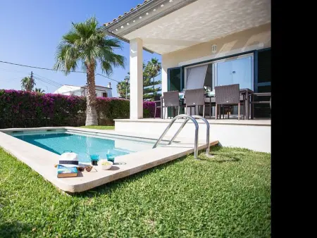 Location villa à Alcúdia, Villa sereine avec piscine et jardin à Alcúdia