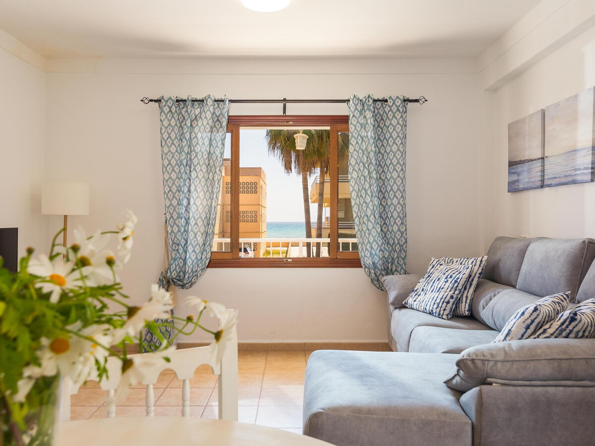 Appartement 6 pers, jardin et terrasse à 20 m de la plage - Photo 2