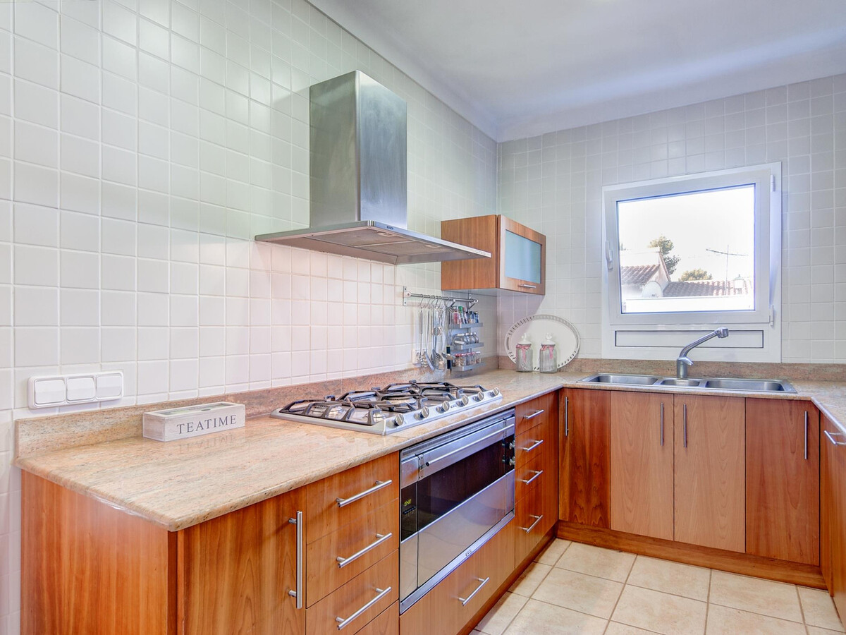 Appartement 6 pers, jardin et terrasse à 20 m de la plage - Photo 12