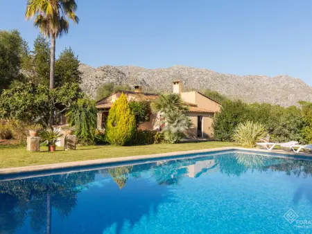 Location villa à Pollença, Charmante villa rustique avec piscine et jardin à Pollença