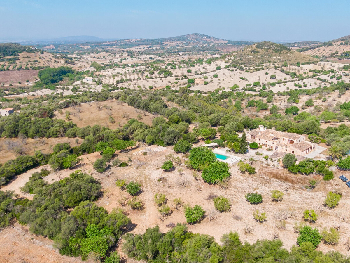 Finca XVIIIe siècle rénovée, piscine et vue campagne - Photo 6