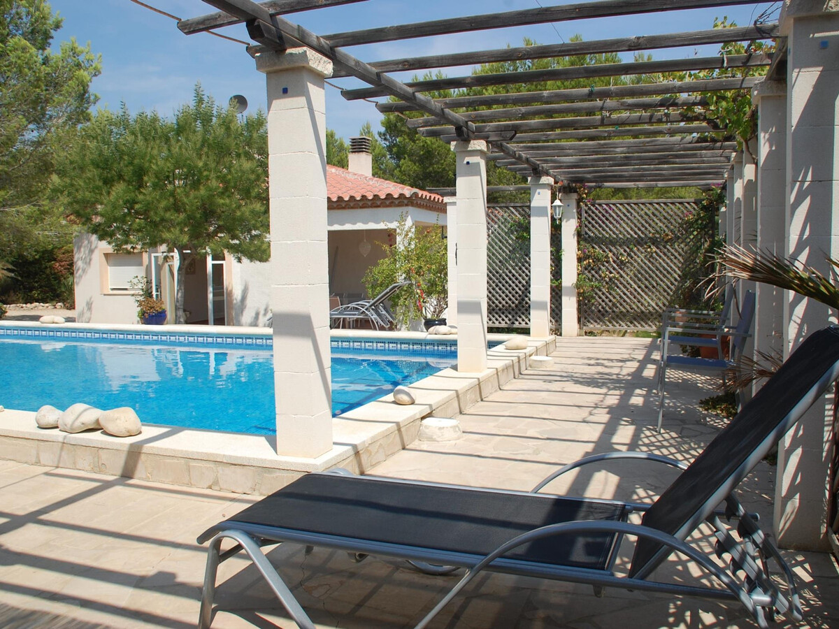 Villa ST JORDI à Sant Jordi : piscine privée et cuisine d'été - Photo 3