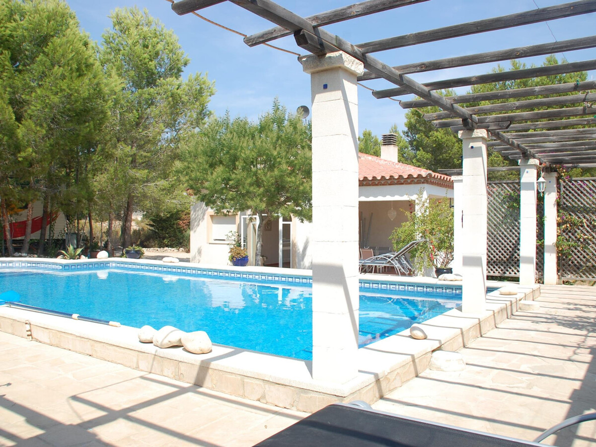 Villa ST JORDI à Sant Jordi : piscine privée et cuisine d'été - Photo 4