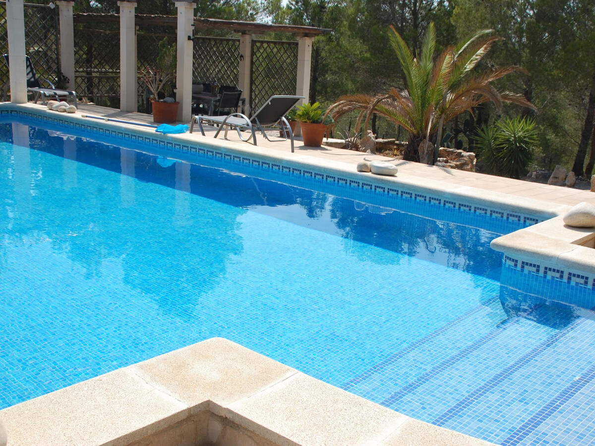 Villa ST JORDI à Sant Jordi : piscine privée et cuisine d'été - Photo 11