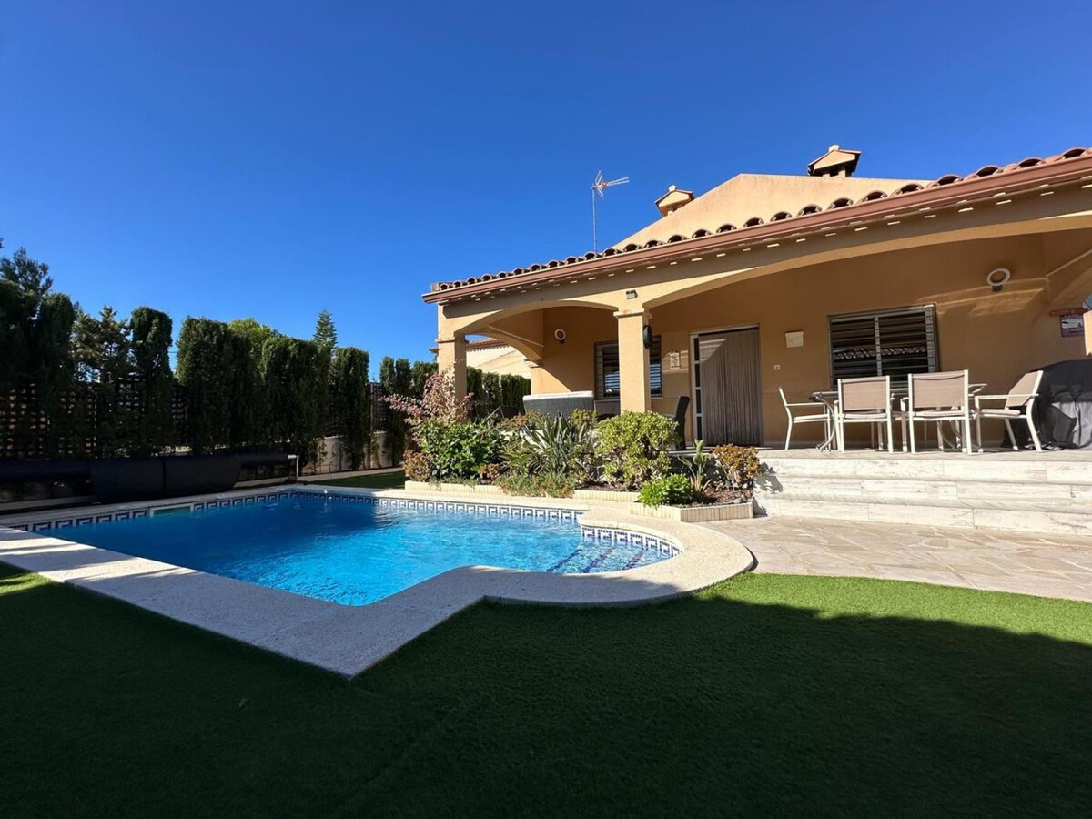 Villa Canarias, piscine privée 6x3m à Miami Platja - Photo 1