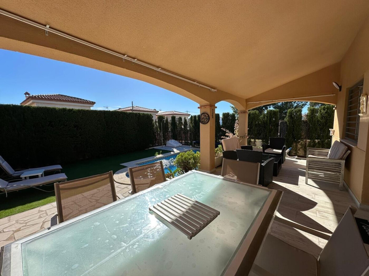 Villa Canarias, piscine privée 6x3m à Miami Platja - Photo 8