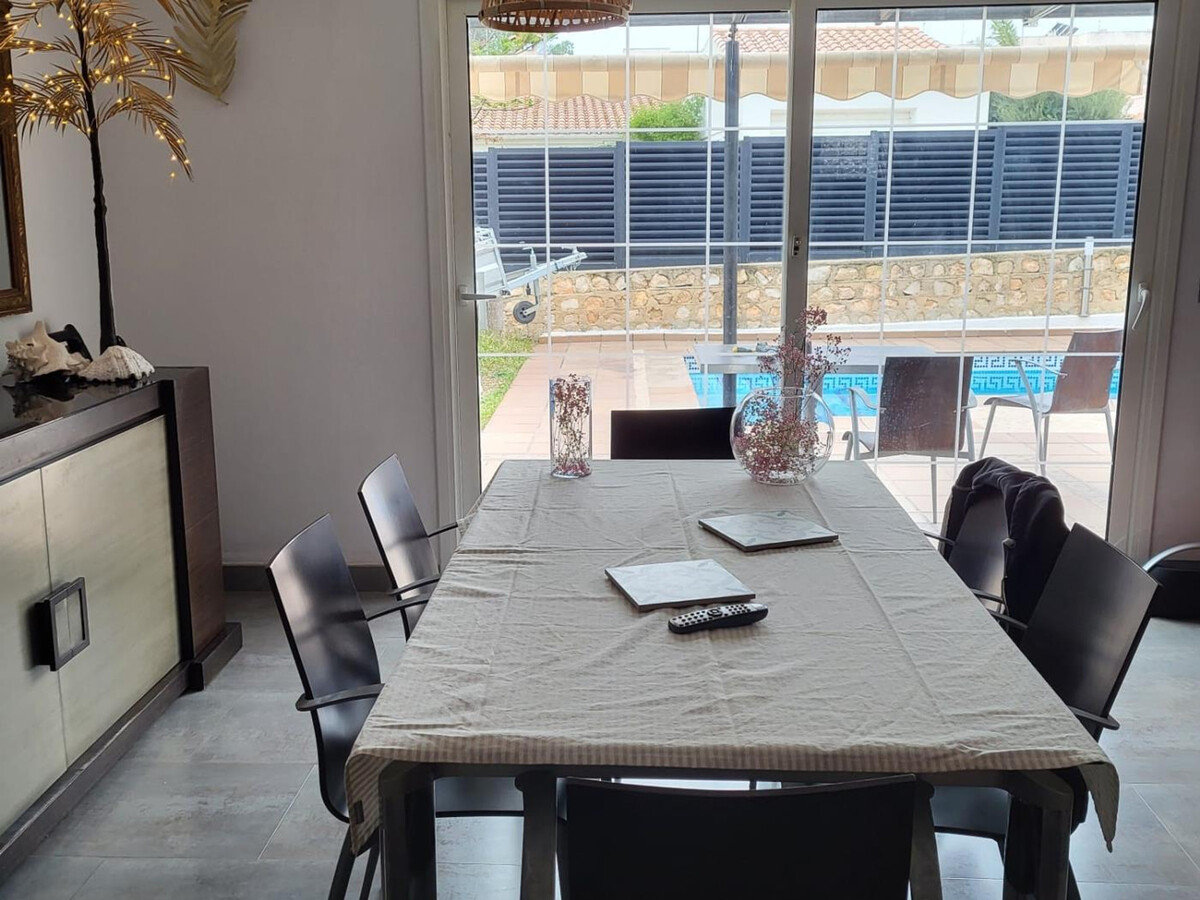 Maison 8 pers. avec piscine privée près des criques de Calafat - Photo 9