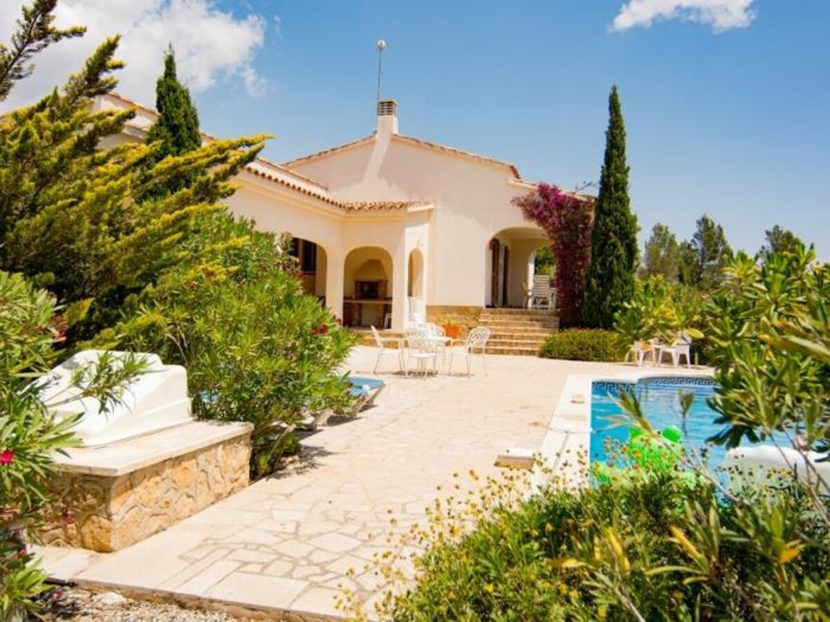 Maison avec Piscine Privée, Terrasse et Jardin à Sant Jordi - Photo 2
