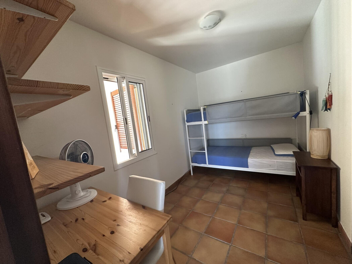 Maison avec Piscine Privée, Terrasse et Jardin à Sant Jordi - Photo 19