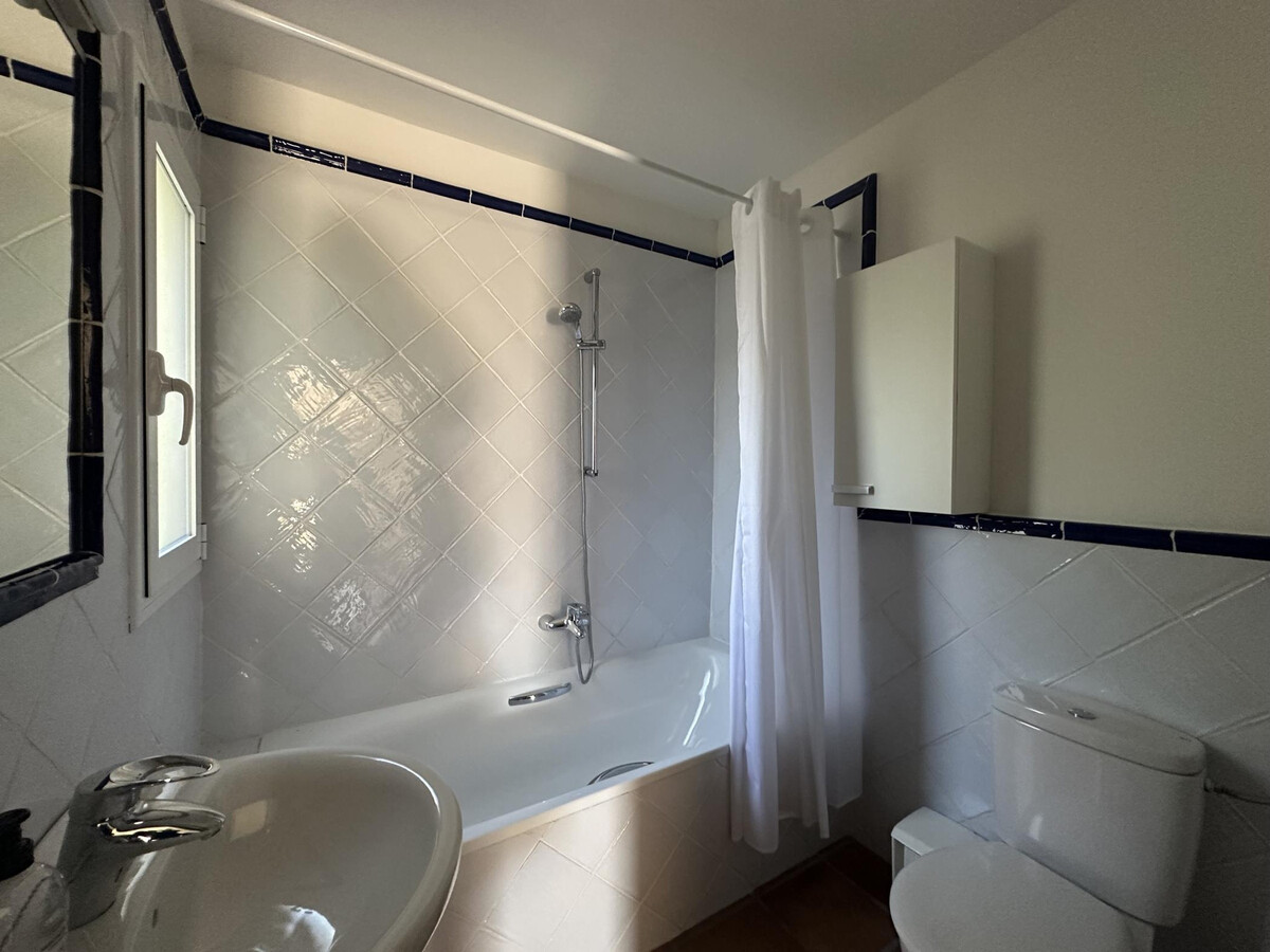 Maison avec Piscine Privée, Terrasse et Jardin à Sant Jordi - Photo 24