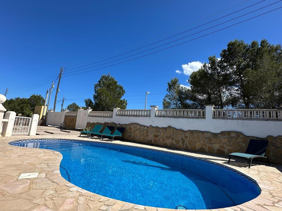 Chalet plain-pied 3 chambres, piscine eau salée à L'Ametlla de Mar - Photo 2
